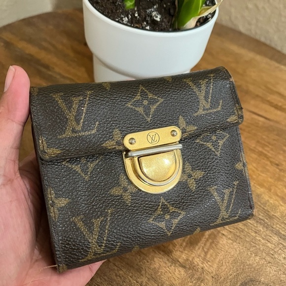 Louis Vuitton Monogram Wallet - Picture 15 of 15